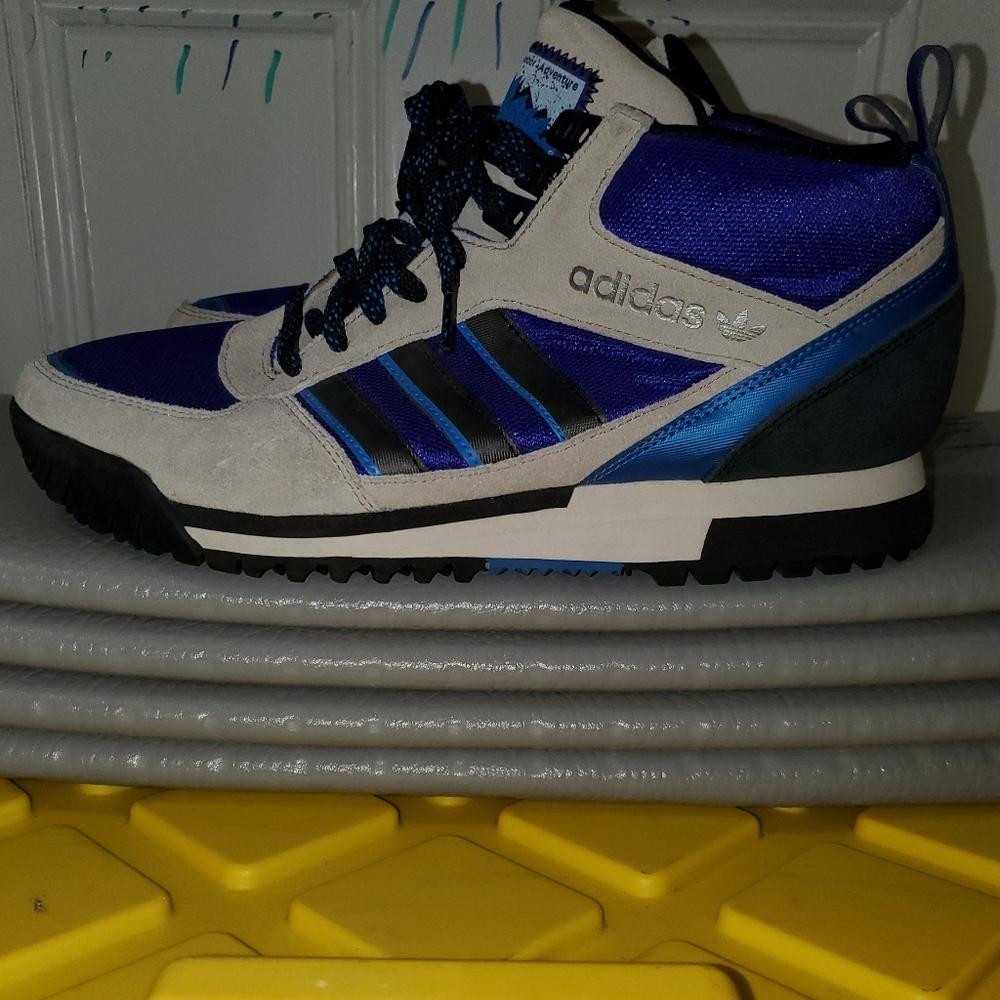 Adidas Sneakers